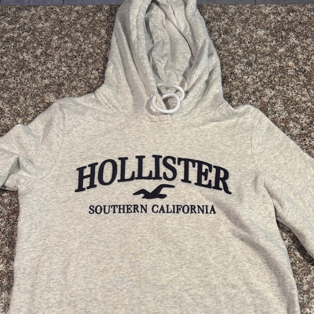 Hollister Light Gray Pullover Hoodie